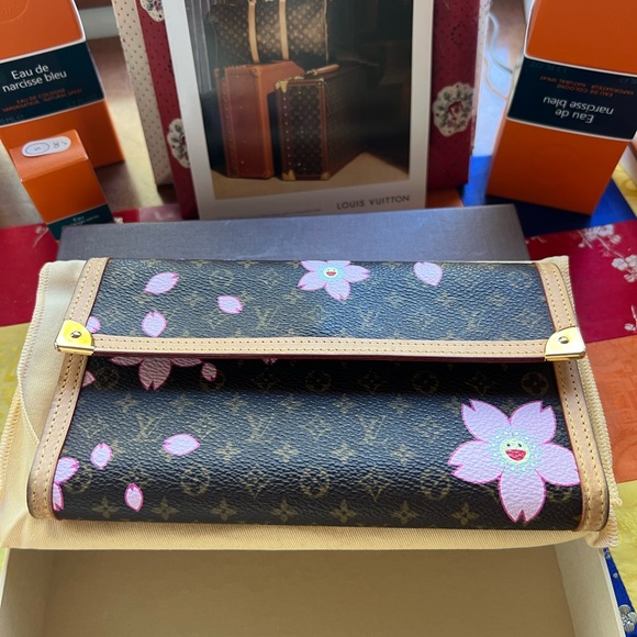 Louis Vuitton Handbags - Louis Vuitton 🆕 2012 Limited “ Takashi Murakami 🍒 Cherry Blossom Wallet